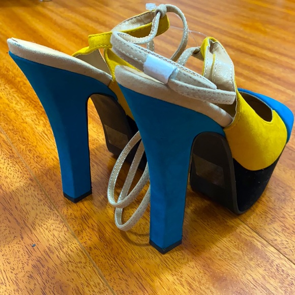 BRAND NEW✨ Bumper Color block thick heels 💙💛🖤 - Picture 4 of 4
